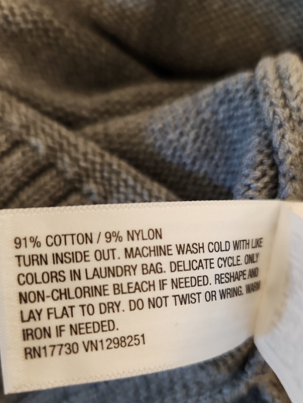 Universal Thread Heather Gray V‑Neck Ribbed Collar Sweater - Picture 7 of 7